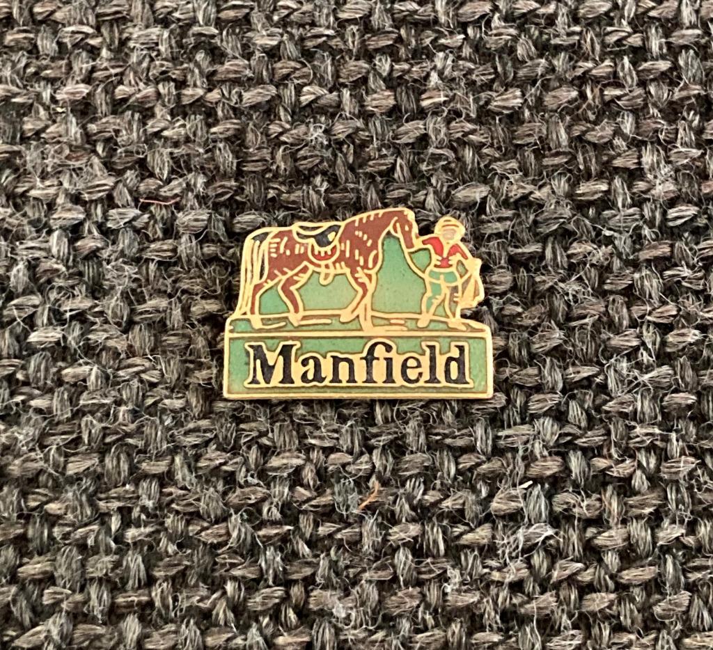 PIN - MANFIELD, Envoi, Utilisé, Marque, Insigne ou Pin's