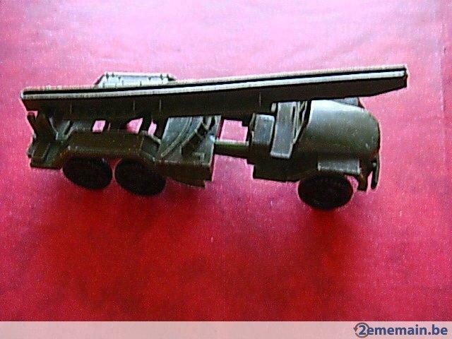 Camion militaire lance-fusée. Plastique "Vintage N°6"., Enlèvement ou Envoi, Utilisé, Camion