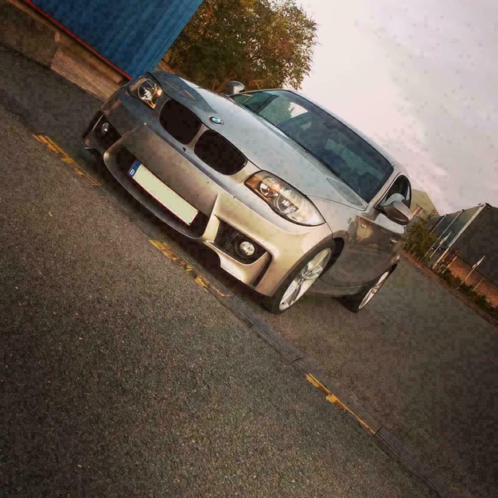 PARE CHOC AVANT LOOK 1M BMW E81 E82 E87 E88 (04-11) SANS PD, Ophalen of Verzenden