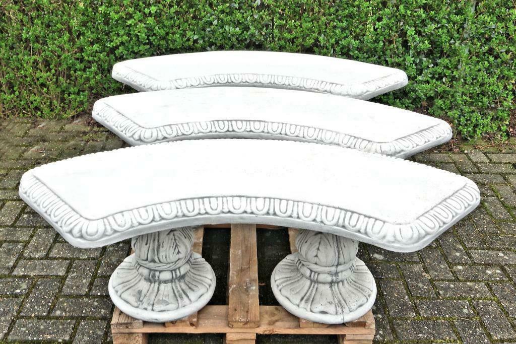 Betonnen banken halfrond en recht tuinset banken + tafel, Tuin en Terras, Ophalen, Nieuw, Overige materialen, Tuinset