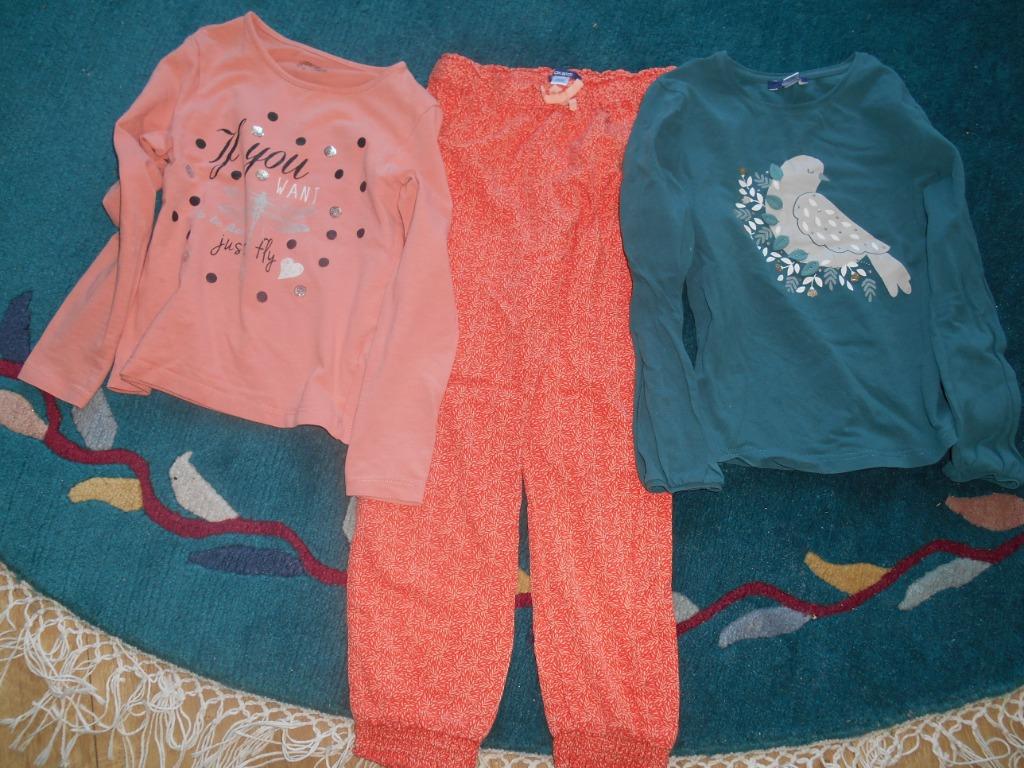lot 2 T-shirts manches longues + 1 pantalon 8-9 ans, Pantalon, Okaidi, Enlèvement, Utilisé