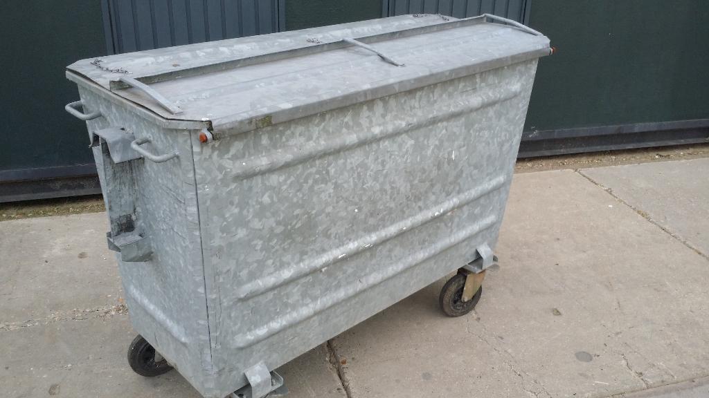 AANBIEDING Stalen container 750L - scherp geprijsd!!!, 75 cm ou plus, 40 litres ou plus, Enlèvement, Utilisé
