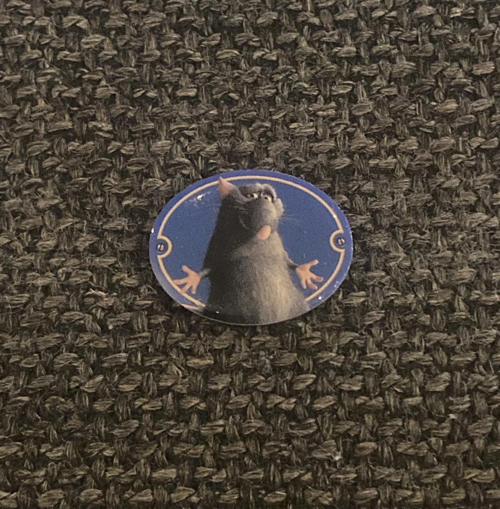 PIN - DISNEY - RATATOUILLE, Verzamelen, Verzenden, Gebruikt, Figuurtje, Speldje of Pin