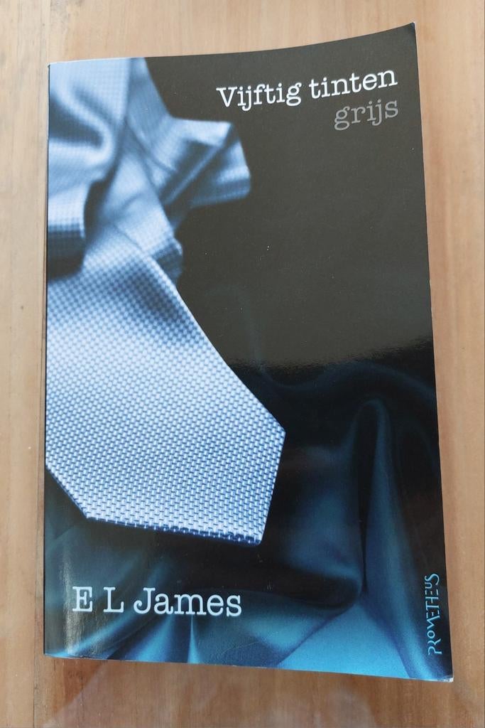 E. L. James Vijftig tinten grijs, vrij en donker, Ophalen of Verzenden, Zo goed als nieuw, België
