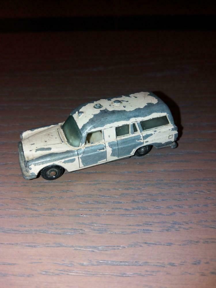 Matchbox série no 3 Ambulance Mercedes Benz, Enlèvement ou Envoi, Utilisé, Matchbox
