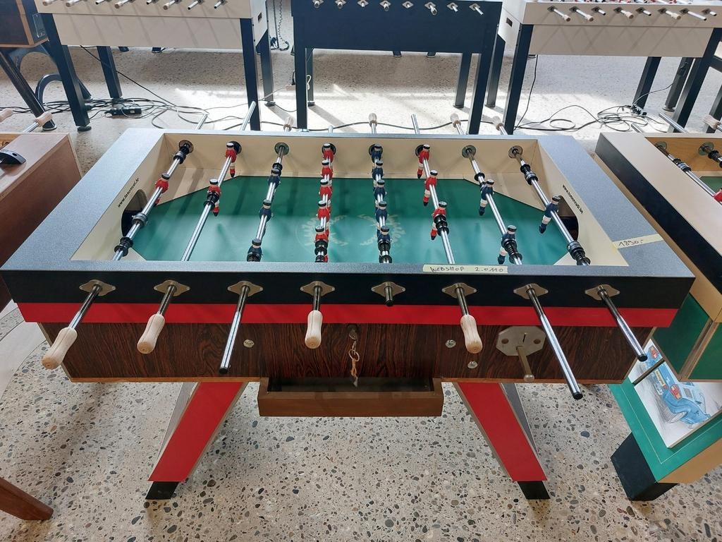 Retro tafelvoetbal / voetbaltafel / kicker, Kinderen en Baby's, Speelgoed | Voetbaltafels, Zo goed als nieuw, Ophalen