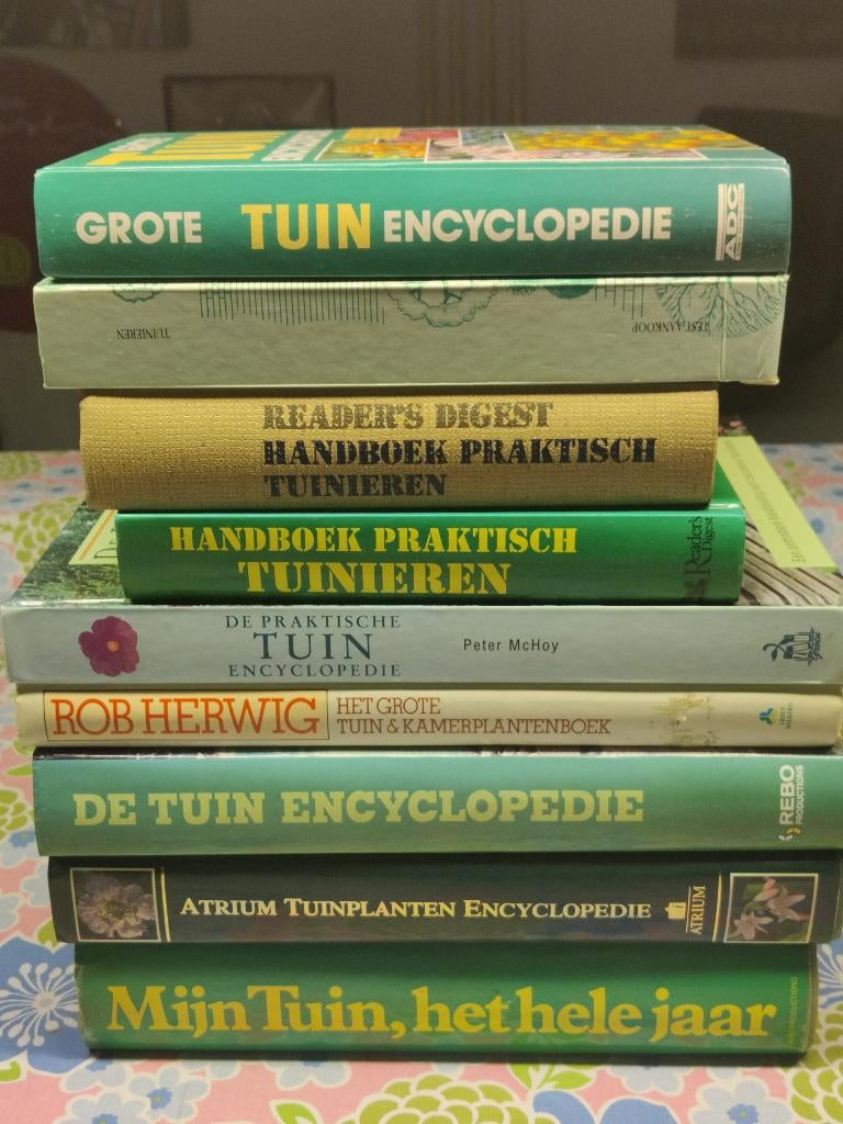 Lot boeken tuinieren / tuinplanten, Ophalen of Verzenden, Gelezen