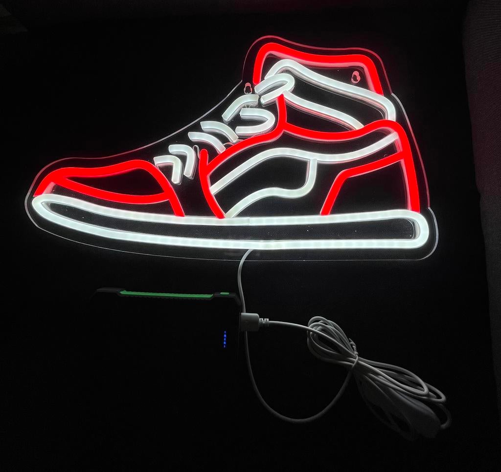 SNEAKER avec éclairage au néon, Enlèvement ou Envoi, Neuf, Table lumineuse ou lampe (néon)
