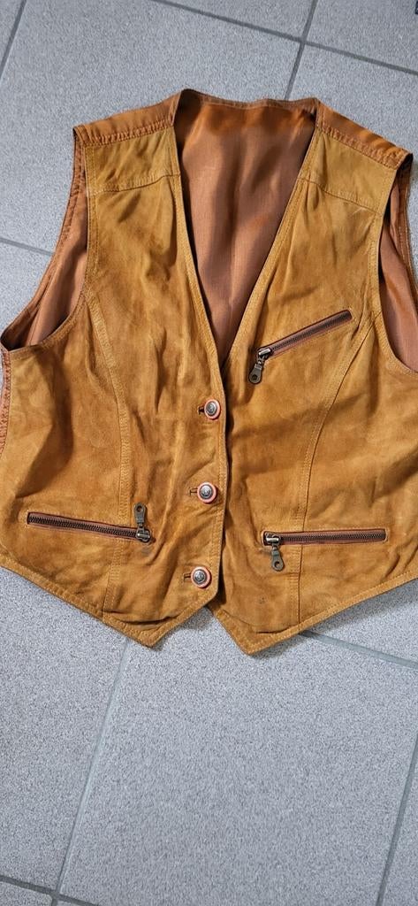Gilet in suède,  camel kleur, Ophalen of Verzenden, Gedragen, Maat 38/40 (M)
