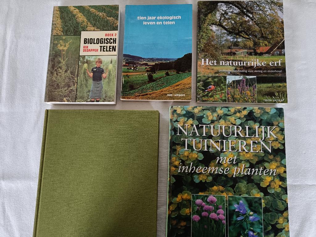 boeken over biologisch tuinieren..., Gelezen, Ophalen of Verzenden, Tuinieren en Tuinplanten, Meerdere auteurs