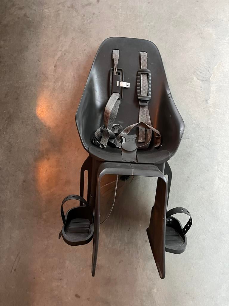 Siège de vélo Urban Iki noir, Repose-pieds, 15 à 25 kg, Utilisé, Siège arrière
