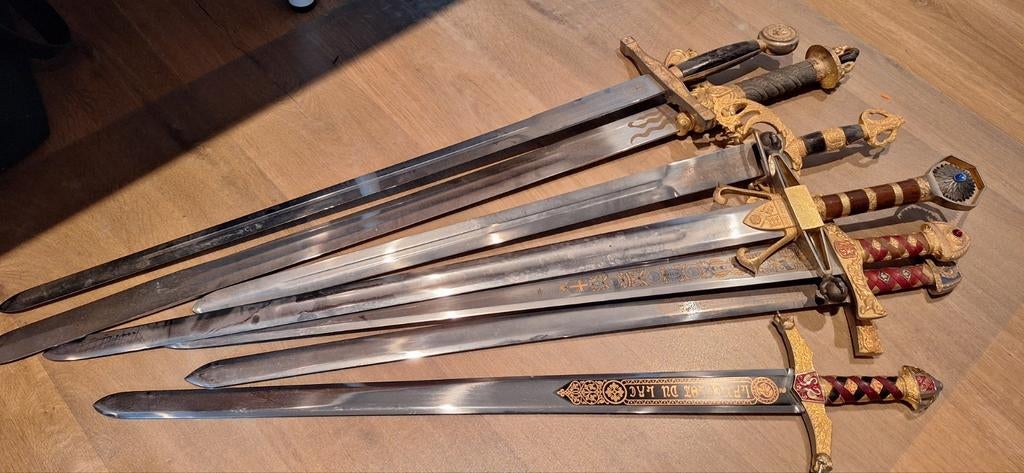7 magnifiques épées décoratives., Enlèvement
