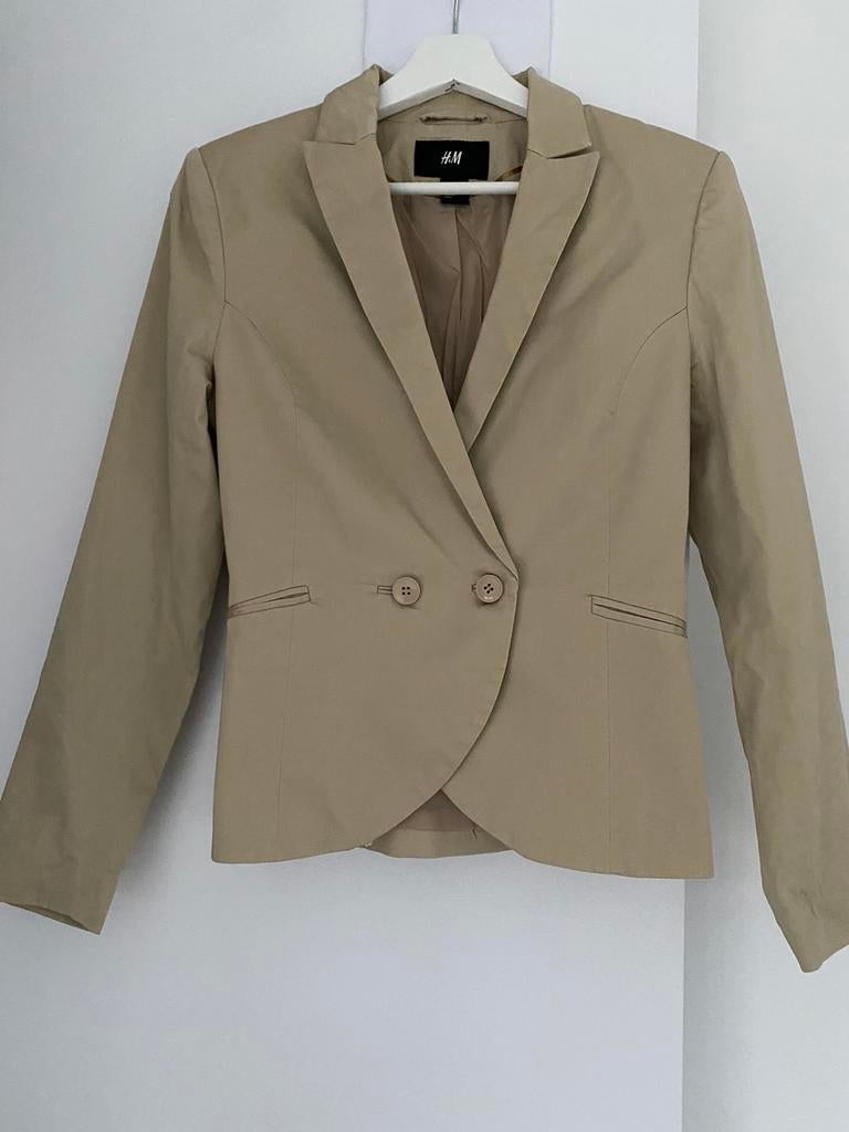 H&M beige blazer maat 36, Ophalen of Verzenden, Zo goed als nieuw, Maat 36 (S), Beige