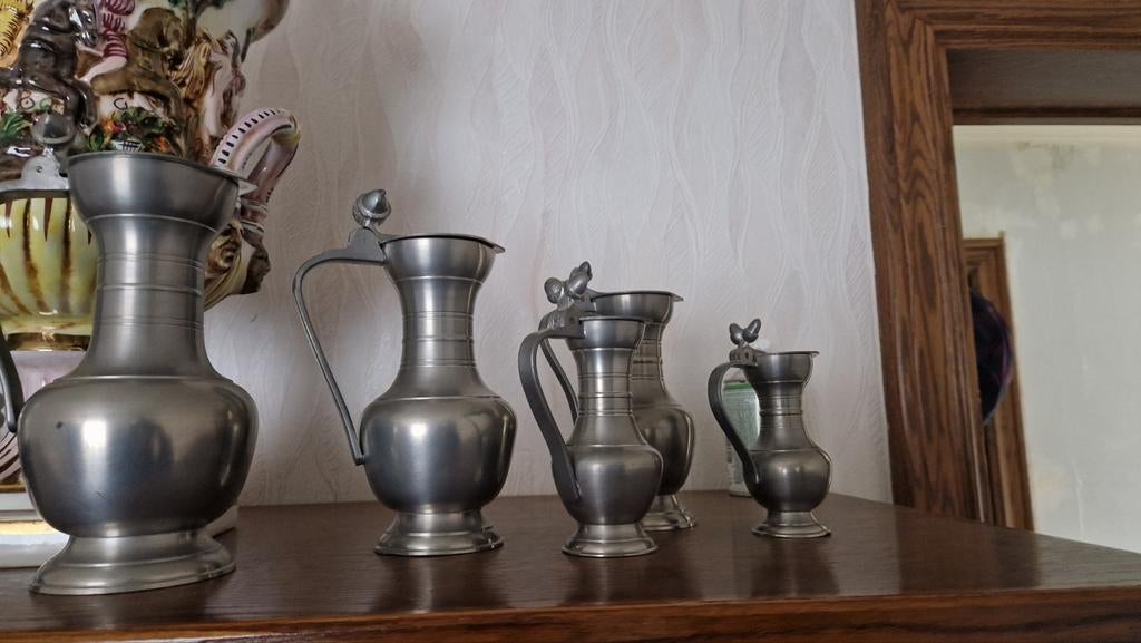 Kannen met eikeltjes van klein naar groot, Ophalen