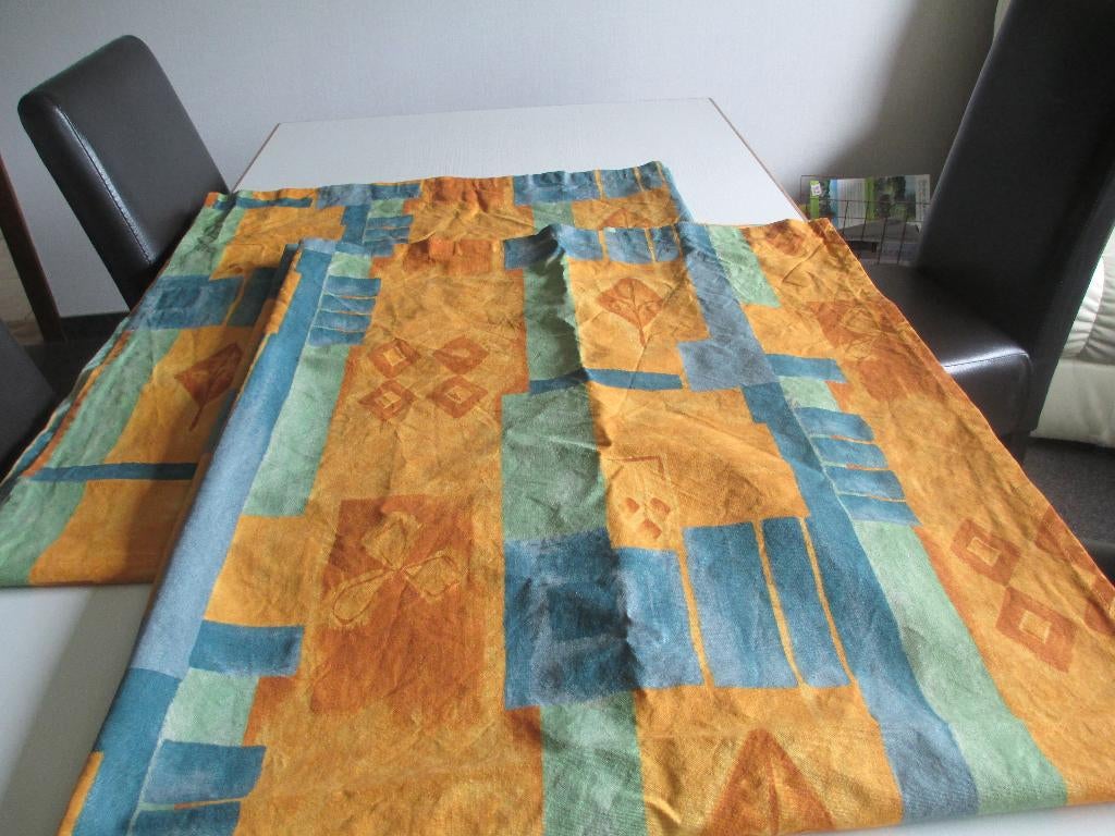 2 draperieën, Huis en Inrichting, 100 tot 150 cm, Ophalen of Verzenden, Zo goed als nieuw, Overige kleuren