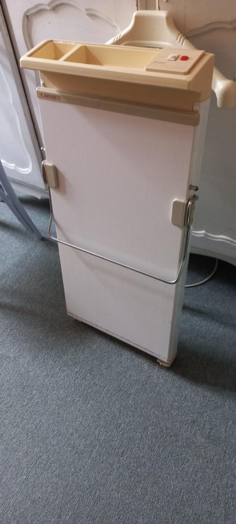 valet électrique blanc de chambre, Vêtements | Femmes, Portants à vêtements, Enlèvement, Utilisé