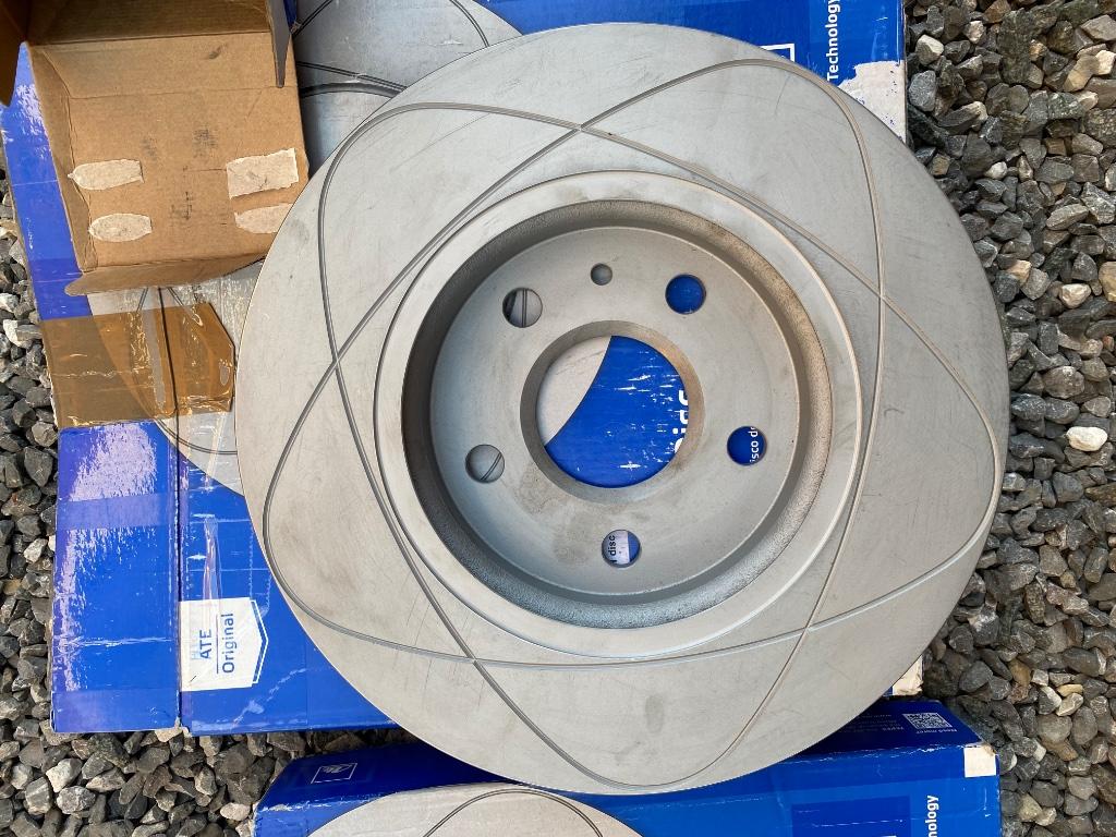 Ceramische Remschijven en remblokken voor Opel Insignia, Ophalen, Nieuw, Opel