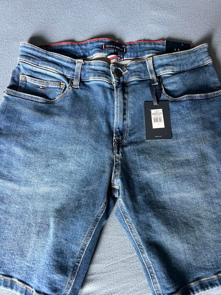 Nieuwe jeansshort Tommy Hilfiger 176(16j), Garçon, Tommy Hilfiger, Enlèvement, Pantalon
