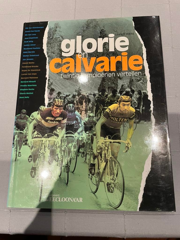 Boek “Glorie en Calvarie” -de EECLOONAAR, Boeken, Ophalen of Verzenden, Zo goed als nieuw