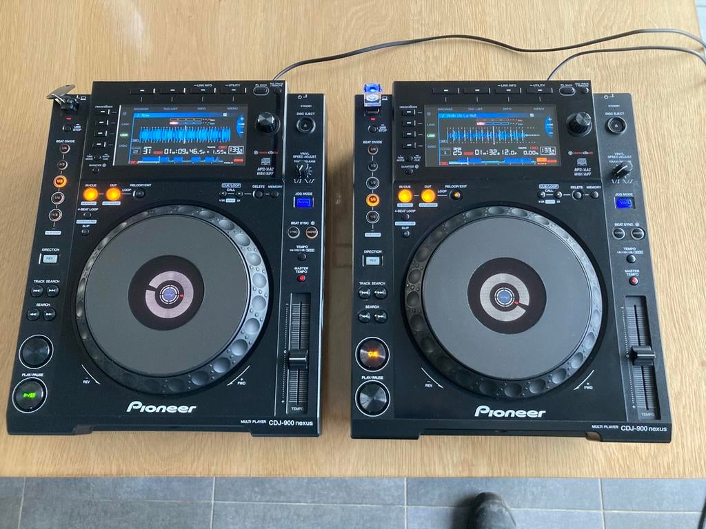 2 x Pioneer CDJ 900 NEXUS, TV, Hi-fi & Vidéo, Lecteurs CD, Enlèvement, Comme neuf, Pioneer