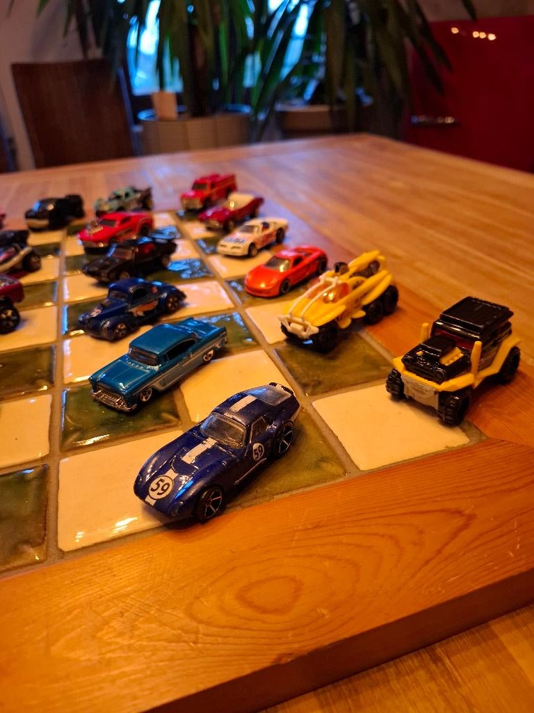HOTWEELS 33 X geen matchbox of majorette, Ophalen of Verzenden, Zo goed als nieuw