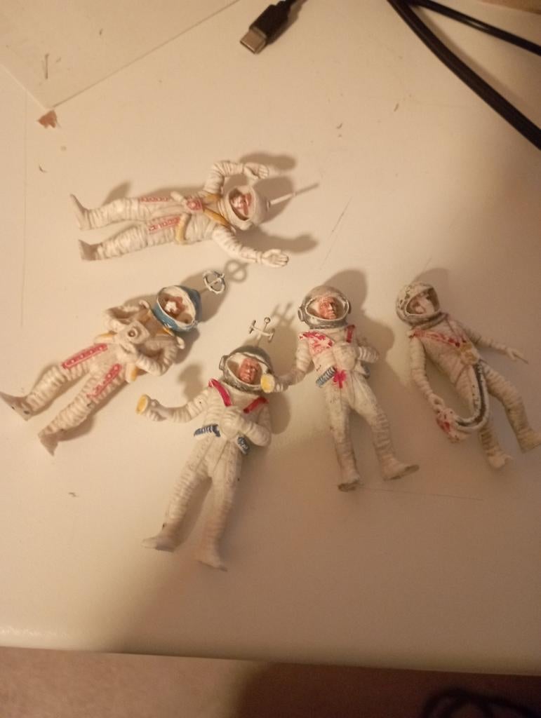 5 ruimtemannekes, Ophalen of Verzenden