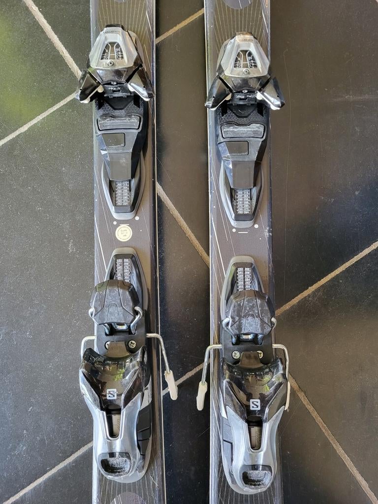 Salomon Pisteski type astra constellation 1m61, Sport en Fitness, Ophalen, Ski, Salomon