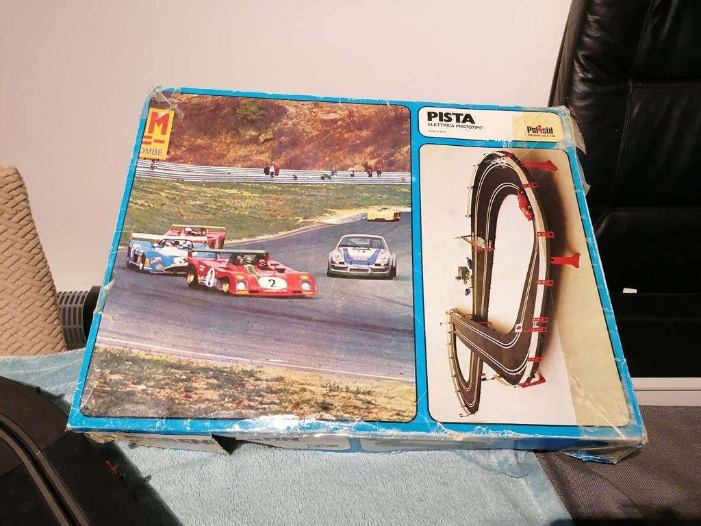 Racebaan pista circuit. Alfa Romeo en Ferrari. Polistil., Enfants & Bébés, Jouets | Circuits, Enlèvement ou Envoi, Utilisé, Circuit