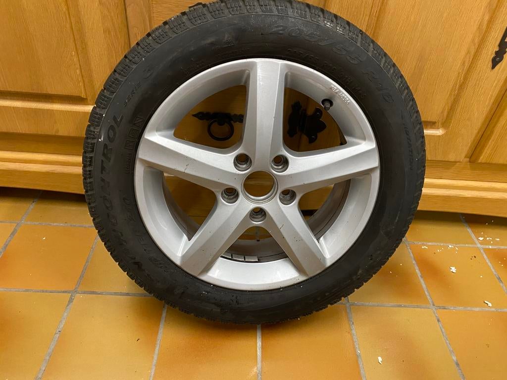 4 pneus hiver Pirelli 205/55 R16, Autos : Pièces & Accessoires, Enlèvement, Pneus hiver, Pneus et Jantes