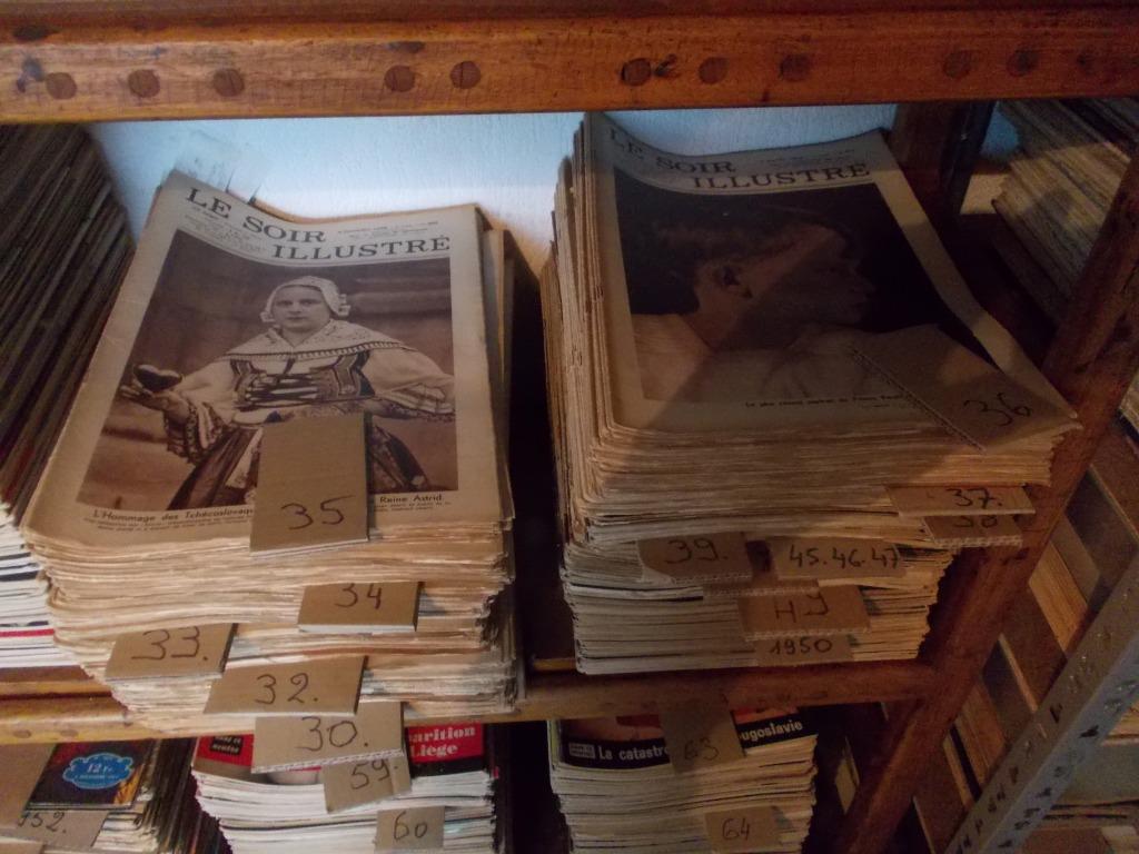 LOT 900 TIJDSCHRIFTENAVOND ILLUSTERE 1930 - 1972, Boeken, Ophalen, Gelezen, Europa