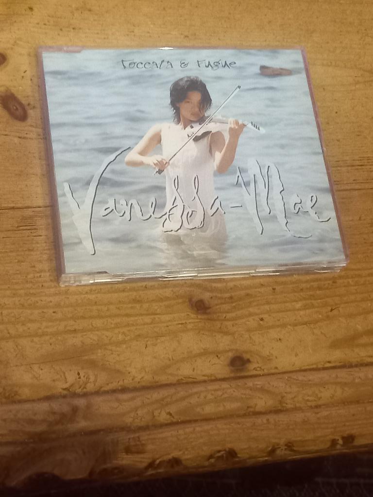 2 Singles (Cd's) van Vanessa-Mae, Cd's en Dvd's, Cd Singles, 2 t/m 5 singles, Ophalen of Verzenden, Gebruikt, Rock en Metal