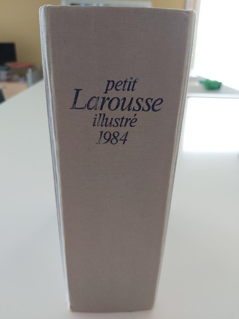 Petit Larousse geïllustreerd 1984, Boeken, Gelezen, Frans, Larousse, Ophalen of Verzenden