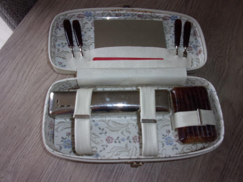 vintage toilettas, Handtassen en Accessoires, Toilettassen, Ophalen of Verzenden, Gebruikt, Wit, Dame