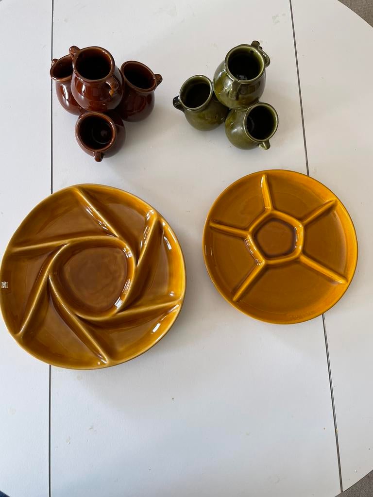 12 assiettes vintage à fondue ou gourmet, Assiettes(s), Enlèvement ou Envoi, Utilisé, Autres styles