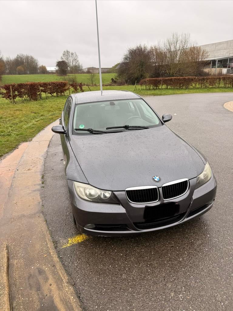 BMW E90 318d, Enlèvement, BMW