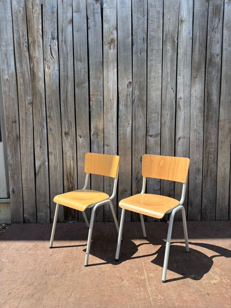 Chaises de cantine Elbe blanches (36 en stock)