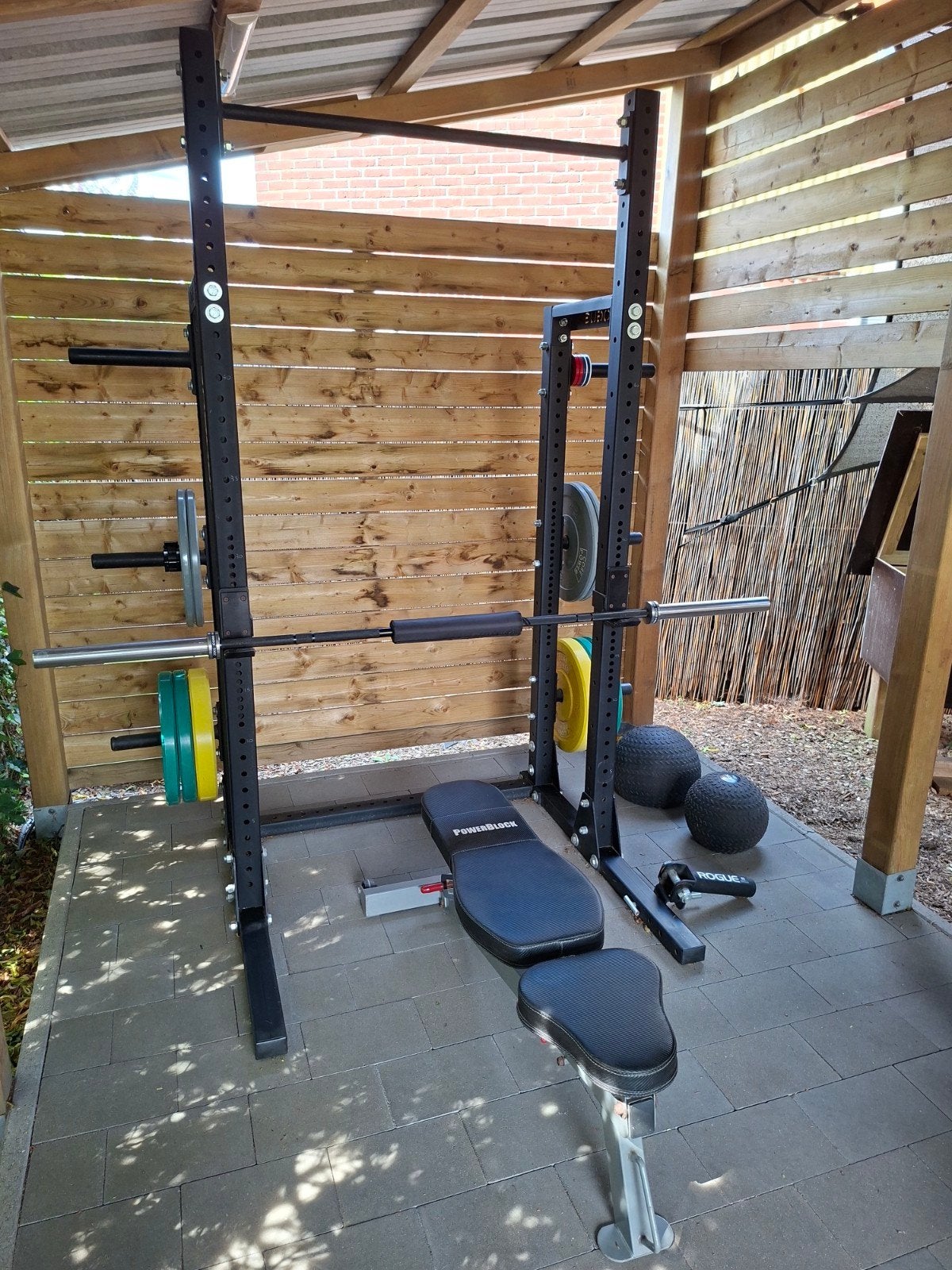 crossfit set: rack rogue/bumperplates en barbell/bench, Sports & Fitness, Équipement de fitness, Enlèvement