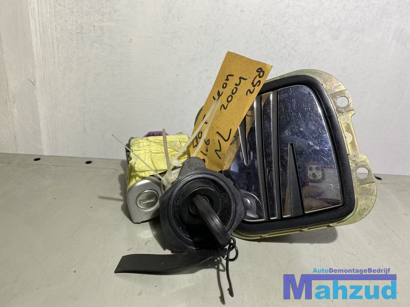 SEAT LEON Contactslot set met 1 sleutel, Gebruikt, Autovia A-2, Km 585 585
08760  Martorell, ES, SEAT S.A., Customercare@seat.es