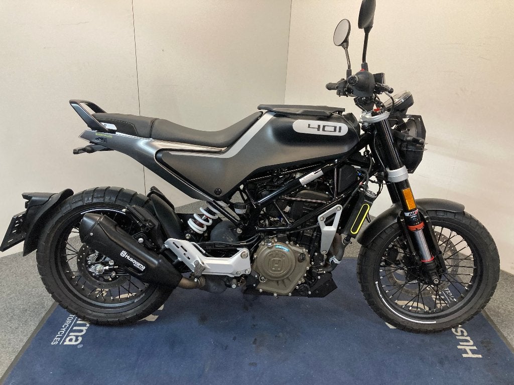 Husqvarna Svartpilen 401 MY'22 réf. LS 3393, Motos, Entreprise, Occasion, Permis Moto A2 minimum, 401 cm³
