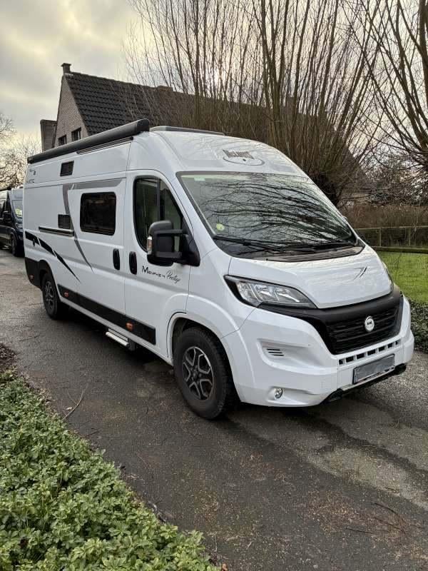 Mc Louis Van Menfys 4 Prestige. Automaat, Caravans en Kamperen, Mobilhomes, Automaat, Buscamper of Camperbus, Fiat, Boiler