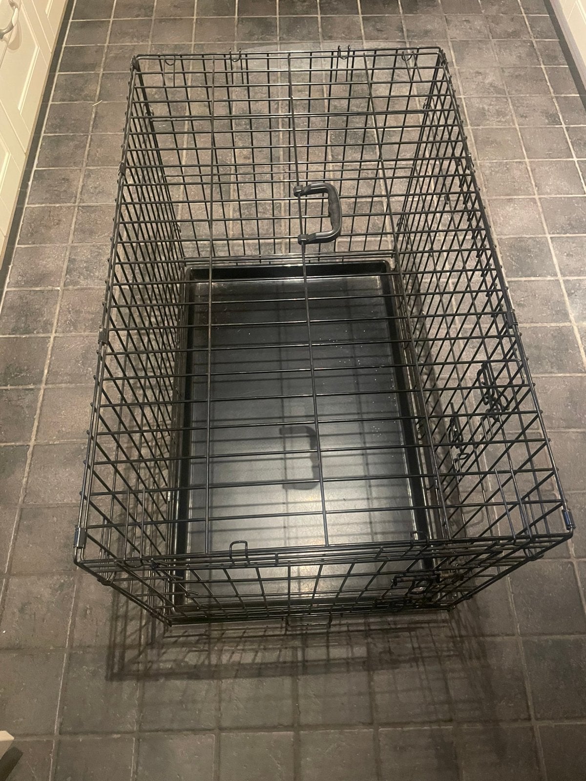 Banc pour chien noir, Animaux & Accessoires, Caisses pour chiens, Enlèvement, Comme neuf
