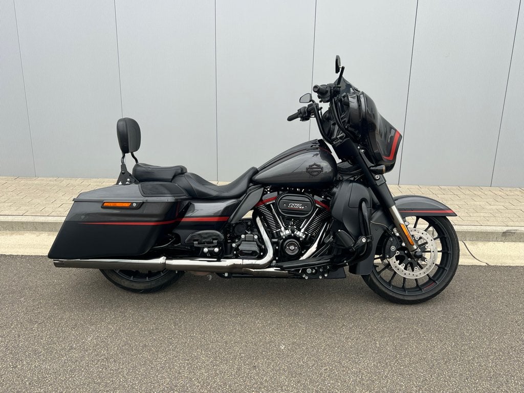 Street Glide CVO - Jekyll & Hide, Entreprise, Occasion, Plus de 35 kW, Chopper