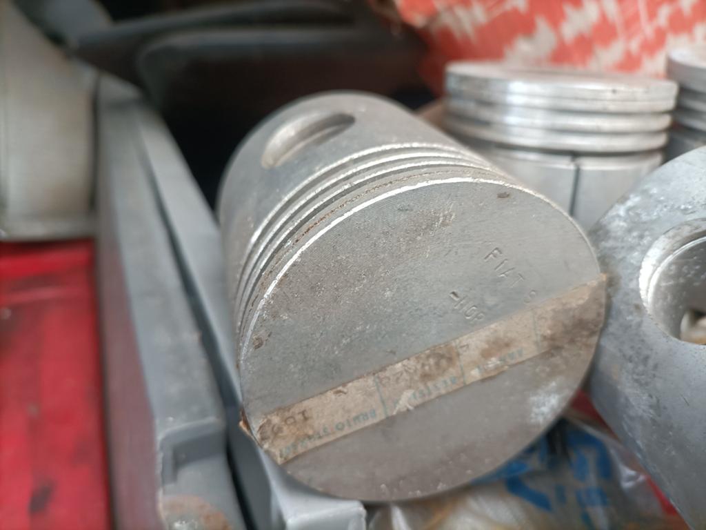 Pistons à piston Fiat 1100 103 neufs, Enlèvement