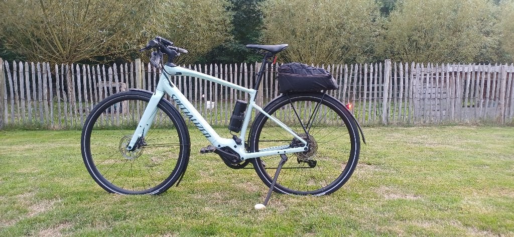E bike SPECIALIZED ( SCHRIEK), Fietsen en Brommers, Zo goed als nieuw, 50 km per accu of meer, 55 tot 59 cm, Ophalen