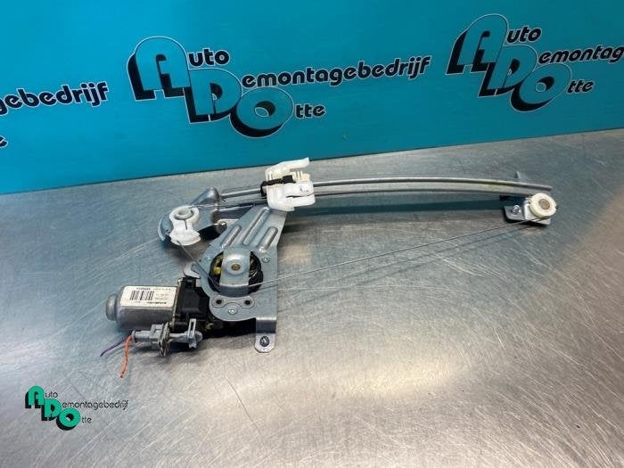 Mécanique vitre 4portes arrière droite d'un Peugeot 206 (2, -, 3 mois de garantie, Utilisé, -
