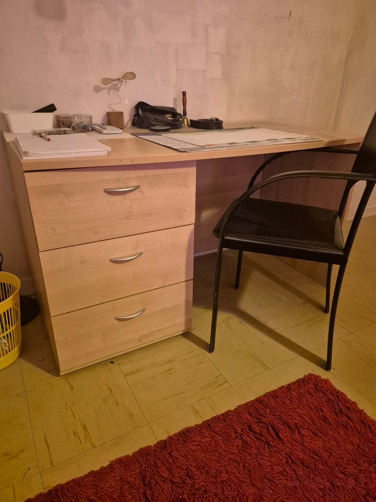 bureau met 3 laden, Huis en Inrichting, Bureaus, Ophalen