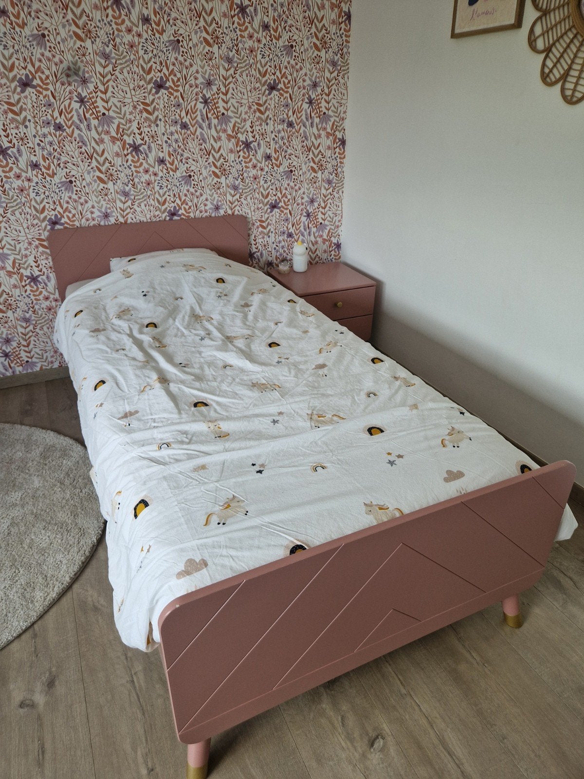 Meisjes slaapkamer, Enlèvement
