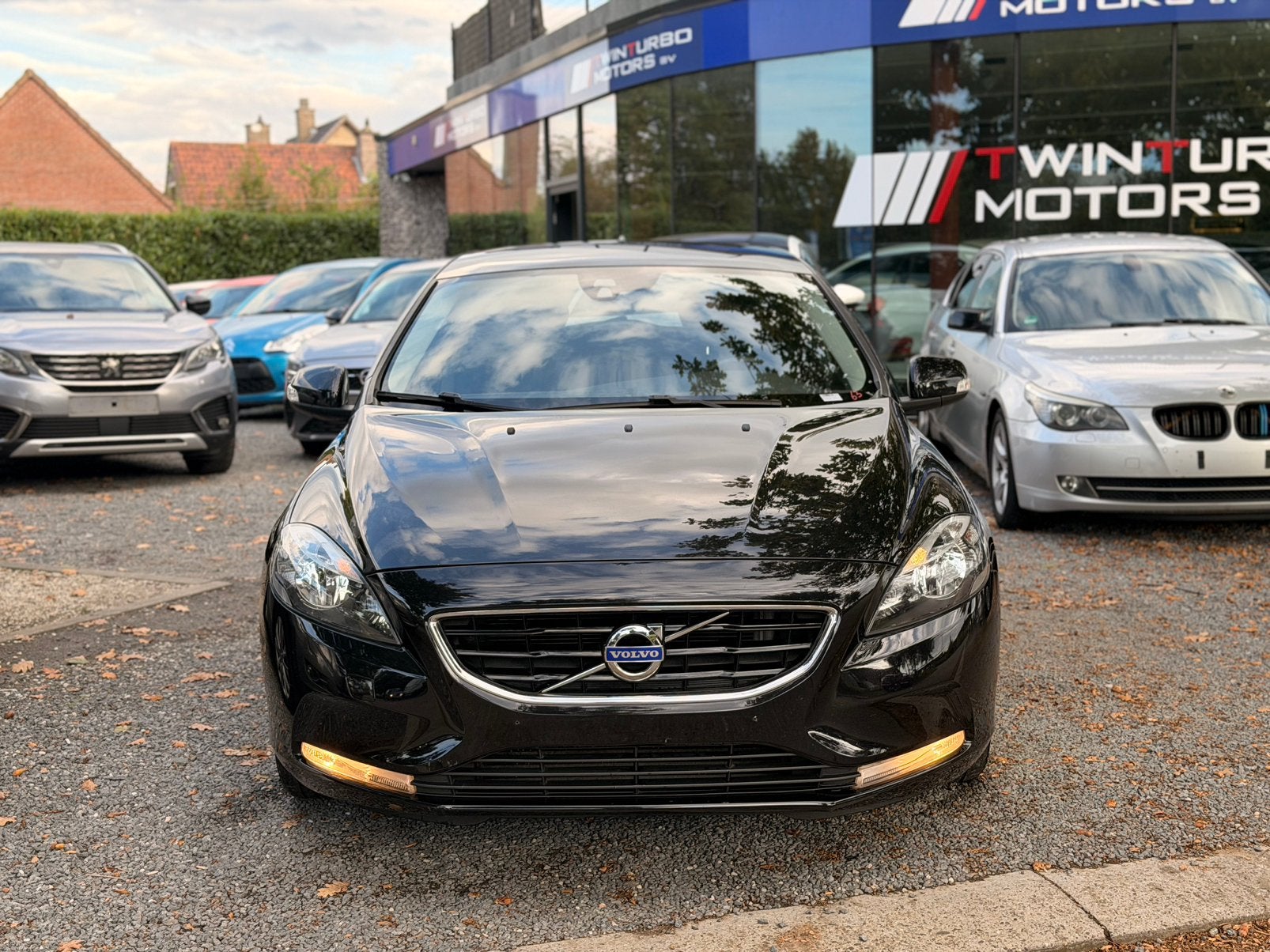Volvo v40 1.6 Benzine pano dak, Auto's, Voorwielaandrijving, Stof, https://public.car-pass.be/vhr/1ad759bc-289c-4dcc-ac1e-439dec412226