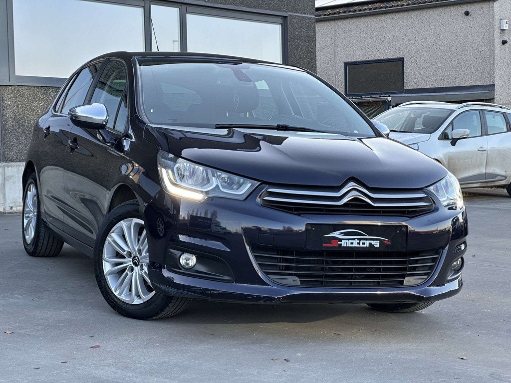 Citroën C4 C4 1.6 BlueHDi • GARANTIE 1 AN (bj 2016), Auto's, Voorwielaandrijving, Stof, Gebruikt, Euro 6