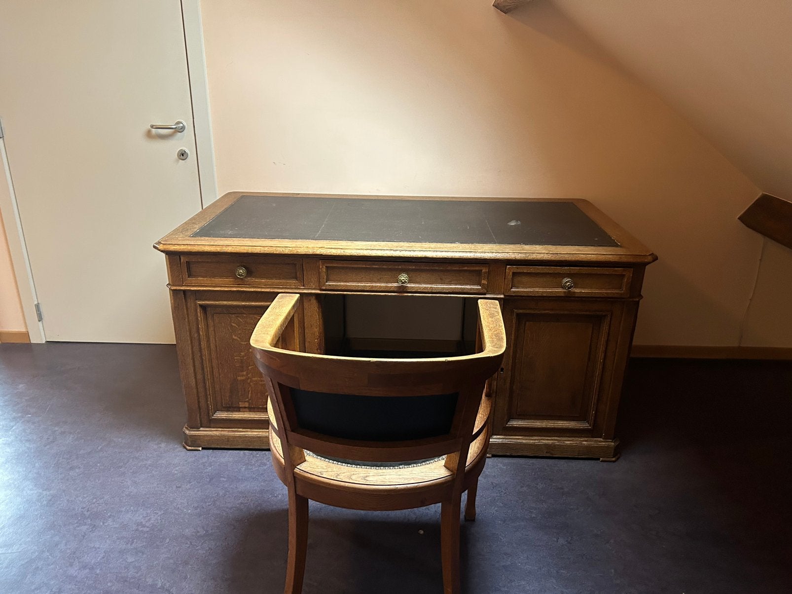Antiek burea met houten bureaustoel, Antiek en Kunst, Ophalen